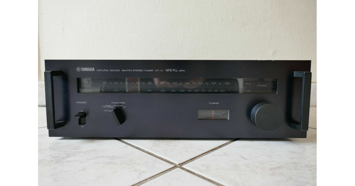 TUNER RADIO YAMAHA NATURAL SOUND AM/FM STEREO CT-V1 / VINTAGE